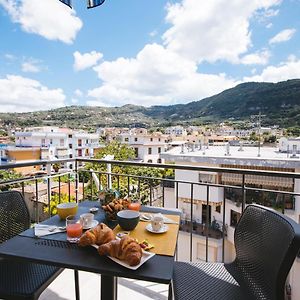 Leukosia Holiday House